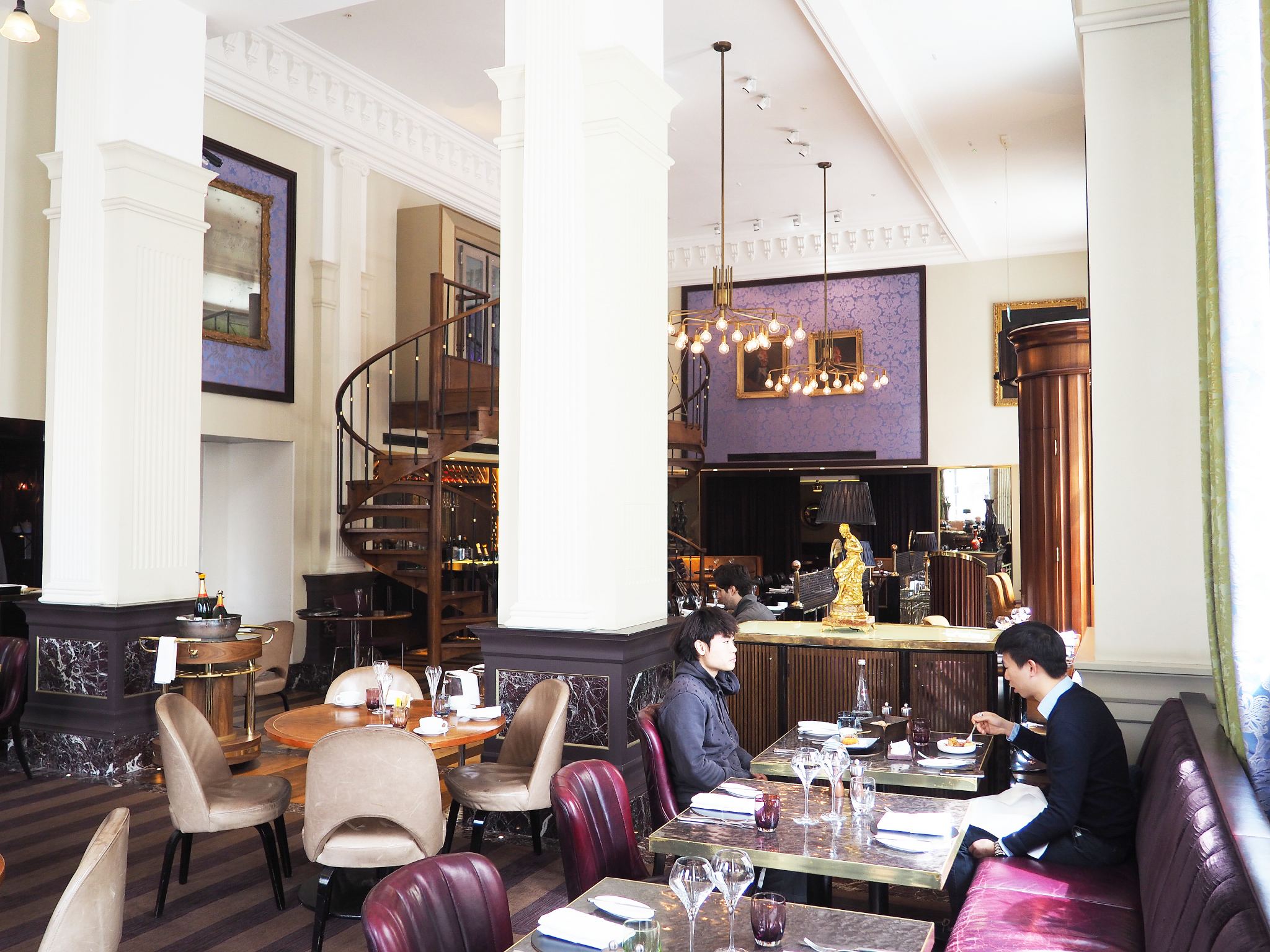 The Balcon, Sofitel St. James